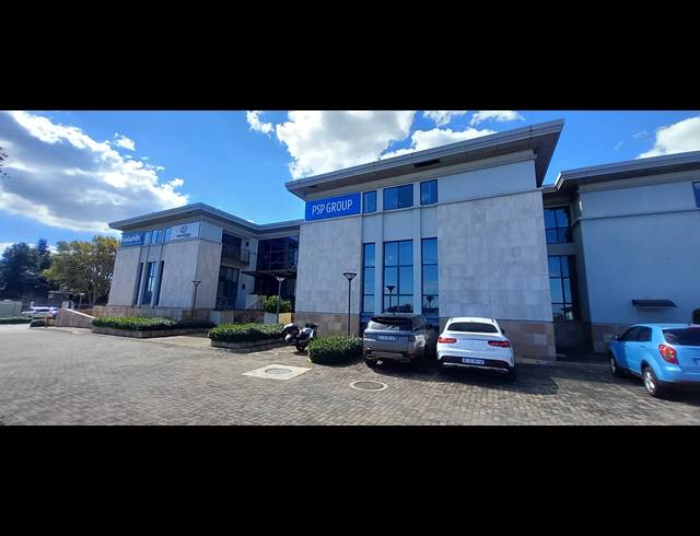 187M² OFFICE TO LET IN BRYANSTON